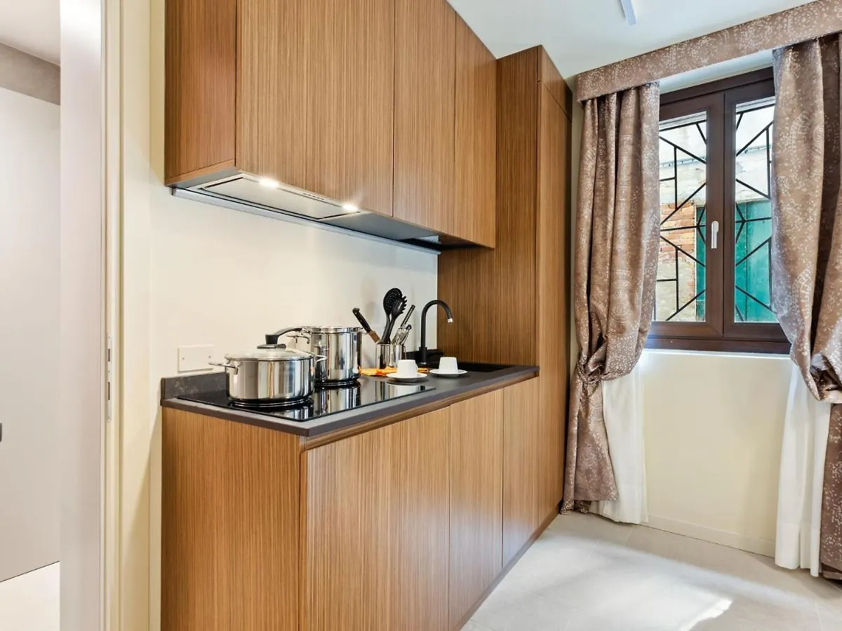 Beautiful Apartment near la Piazza in Venice Italia
