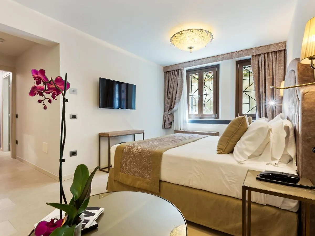 Brand New Boutique Apartment In The Heart Of Venice