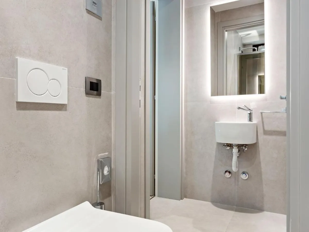 Brand New Boutique Apartment In The Heart Of Venice